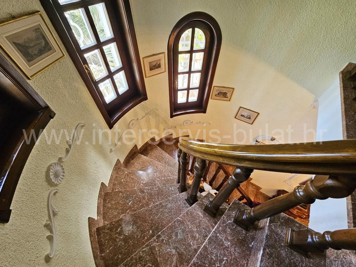 House For sale - ŠIBENSKO-KNINSKA ŠIBENIK