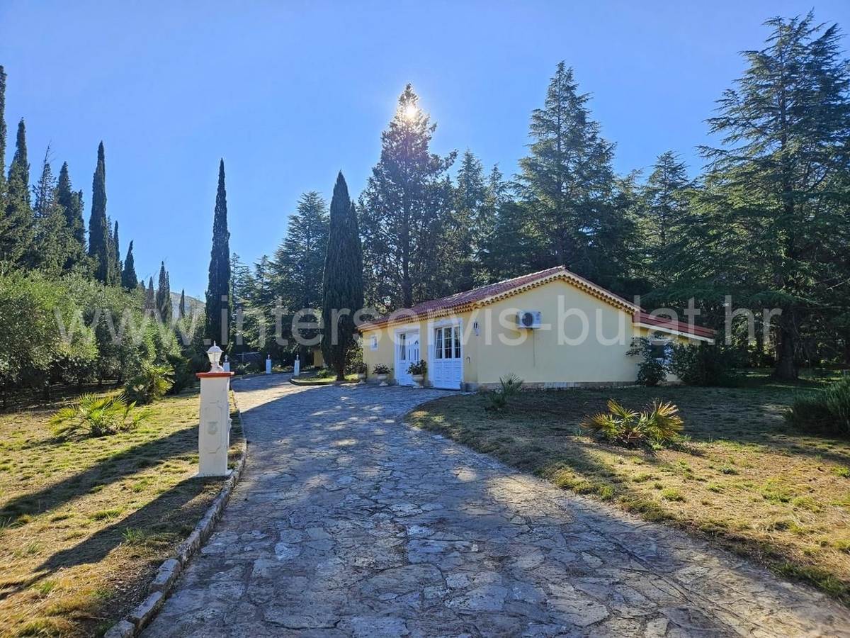House For sale - ŠIBENSKO-KNINSKA ŠIBENIK