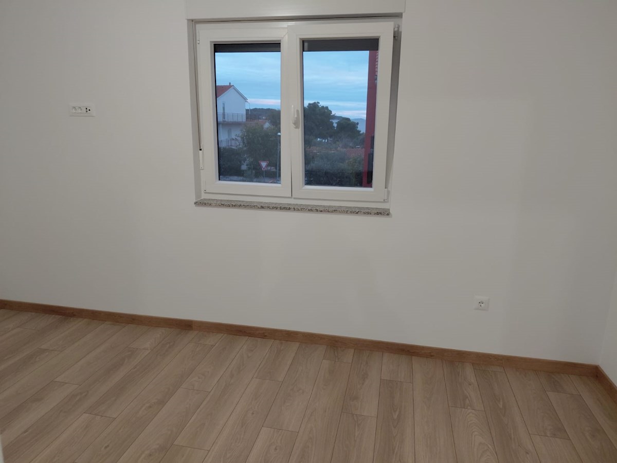 House For sale - ŠIBENSKO-KNINSKA VODICE