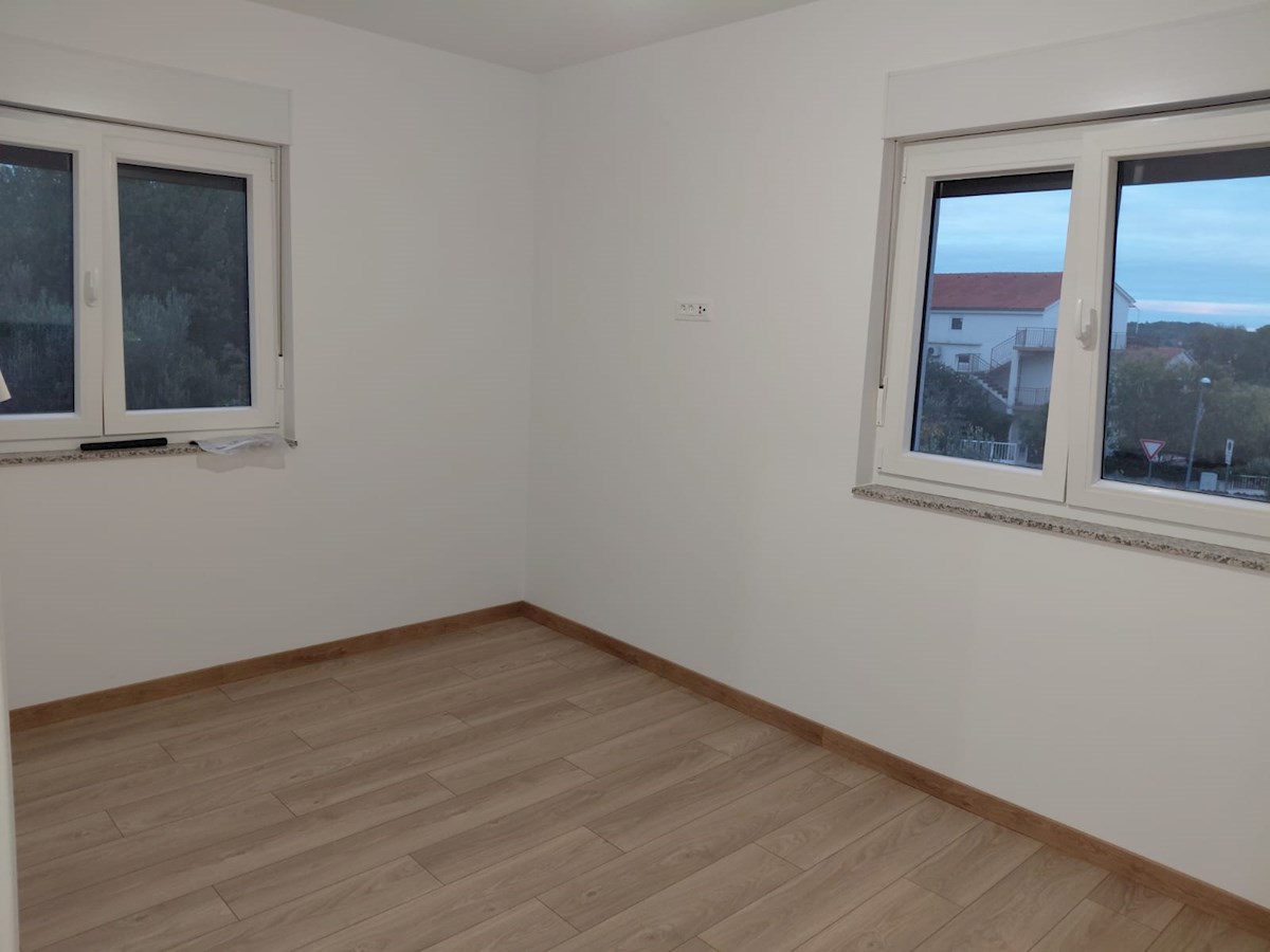 House For sale - ŠIBENSKO-KNINSKA VODICE