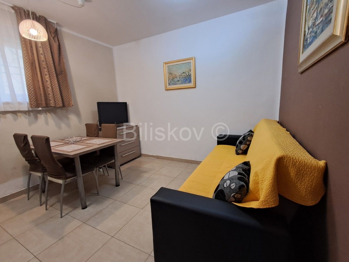 Flat For rent - SPLITSKO-DALMATINSKA SPLIT