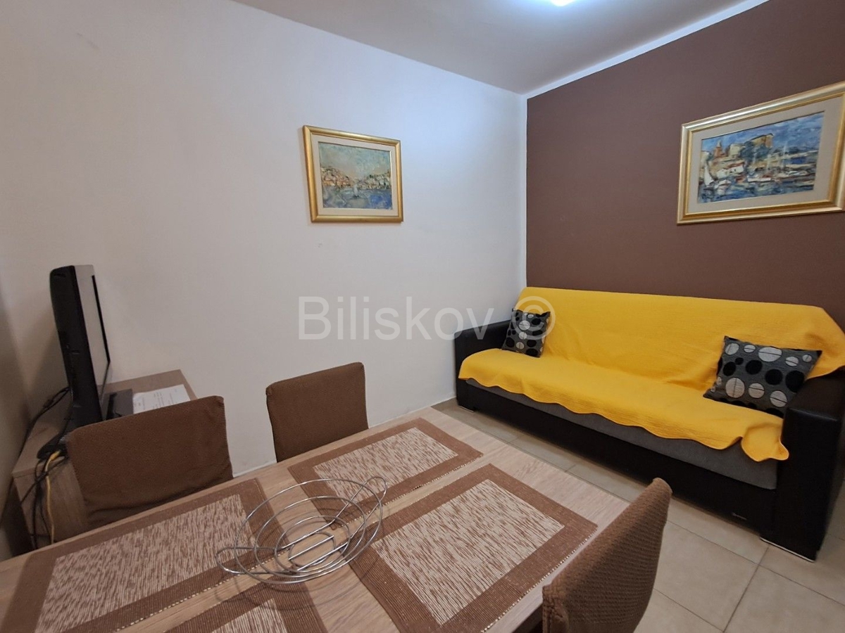 Flat For rent - SPLITSKO-DALMATINSKA SPLIT