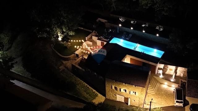 Dům na prodej 180 m² – Oprtalj