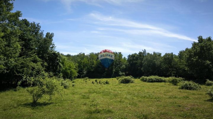 Zemljište na prodaju 24118 m² – Kaštelir