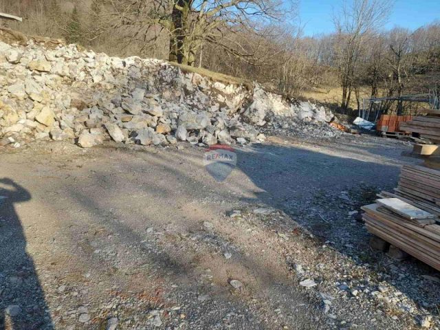 Zemljište na prodaju 1156 m² – Klana