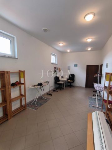 Poslovni prostor na prodaju 35 m² – Novi Vinodolski