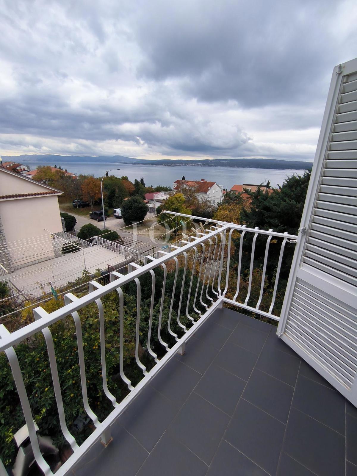 Stan Na prodaju - PRIMORSKO-GORANSKA CRIKVENICA