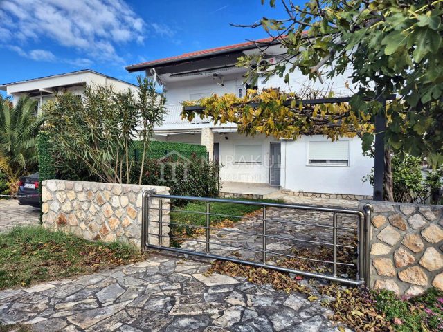 Appartement à vendre 77 m² – Pirovac