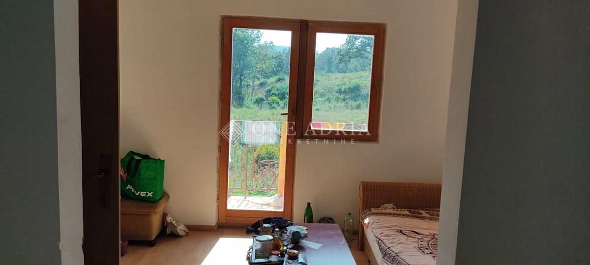 Hiša Na predaj - KARLOVAČKA SLUNJ