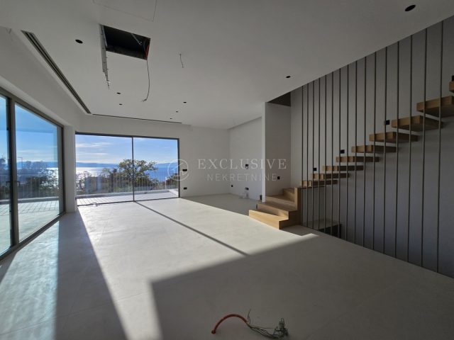 Flat for sale 173 m² – Kostrena
