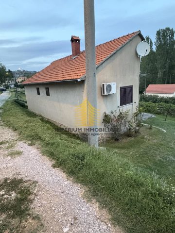 Dom Na sprzedaż SINJ