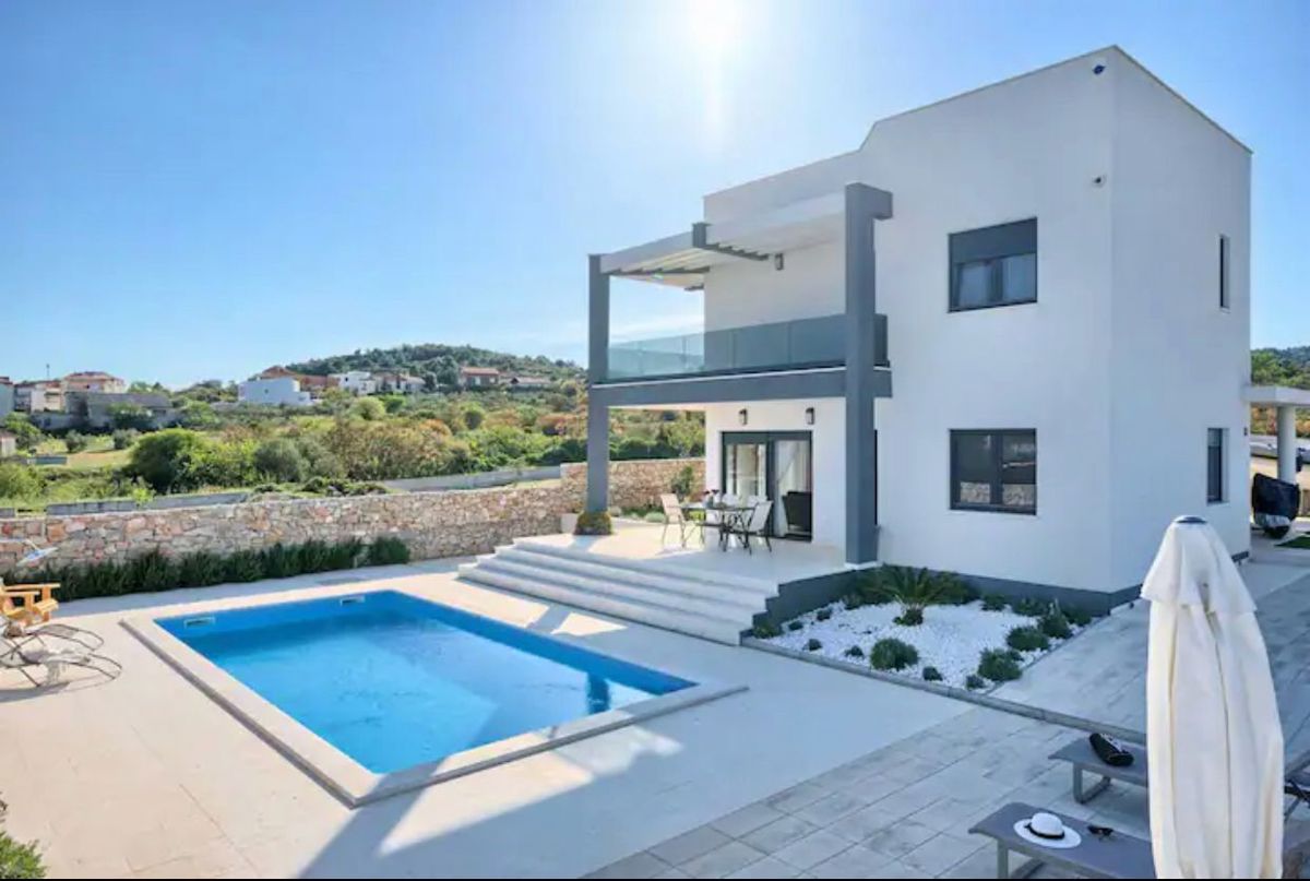 House For sale - ŠIBENSKO-KNINSKA VODICE