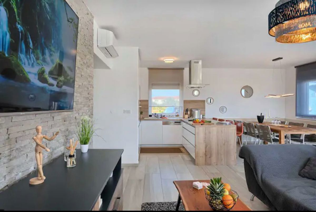 House For sale - ŠIBENSKO-KNINSKA VODICE