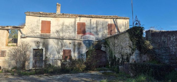 Dom na predaj 250 m² – Sveti Lovreč