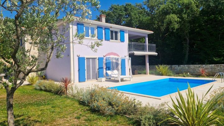 Dům na prodej 220 m² – Rovinj