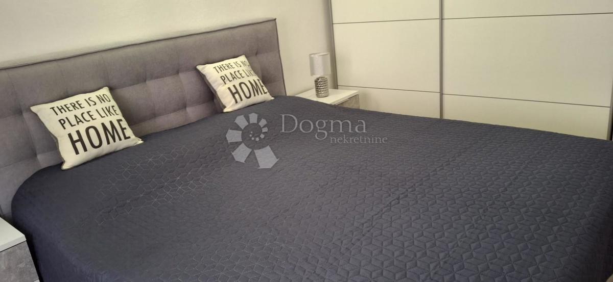 Flat For sale - LIČKO-SENJSKA SENJ