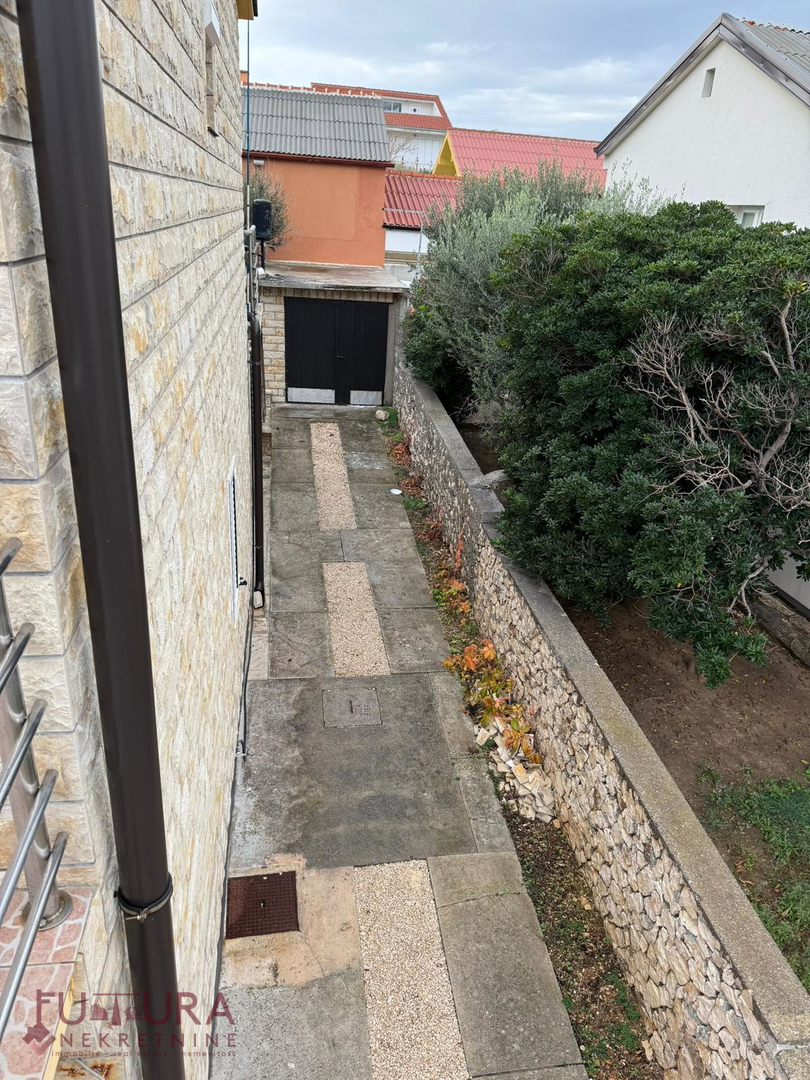 Flat For sale - ZADARSKA RAŽANAC