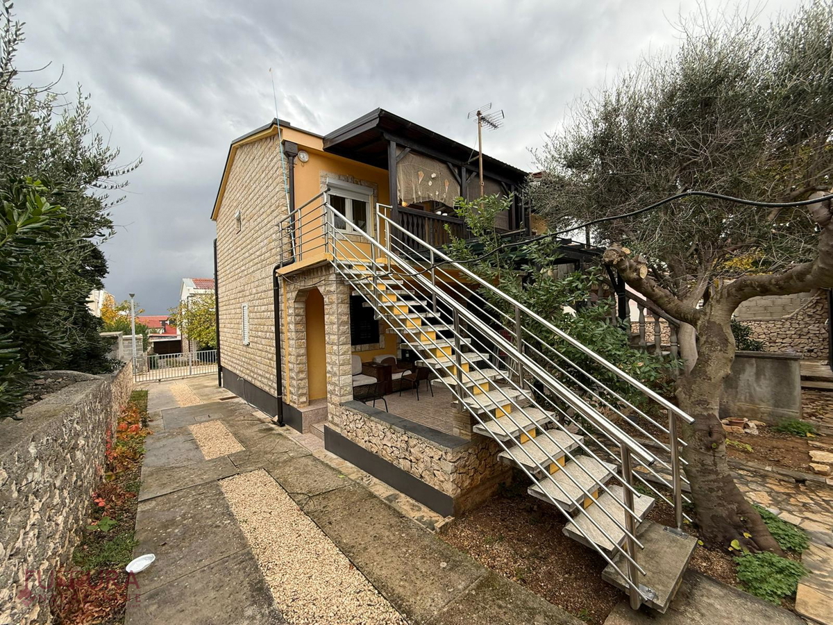 Flat For sale - ZADARSKA RAŽANAC