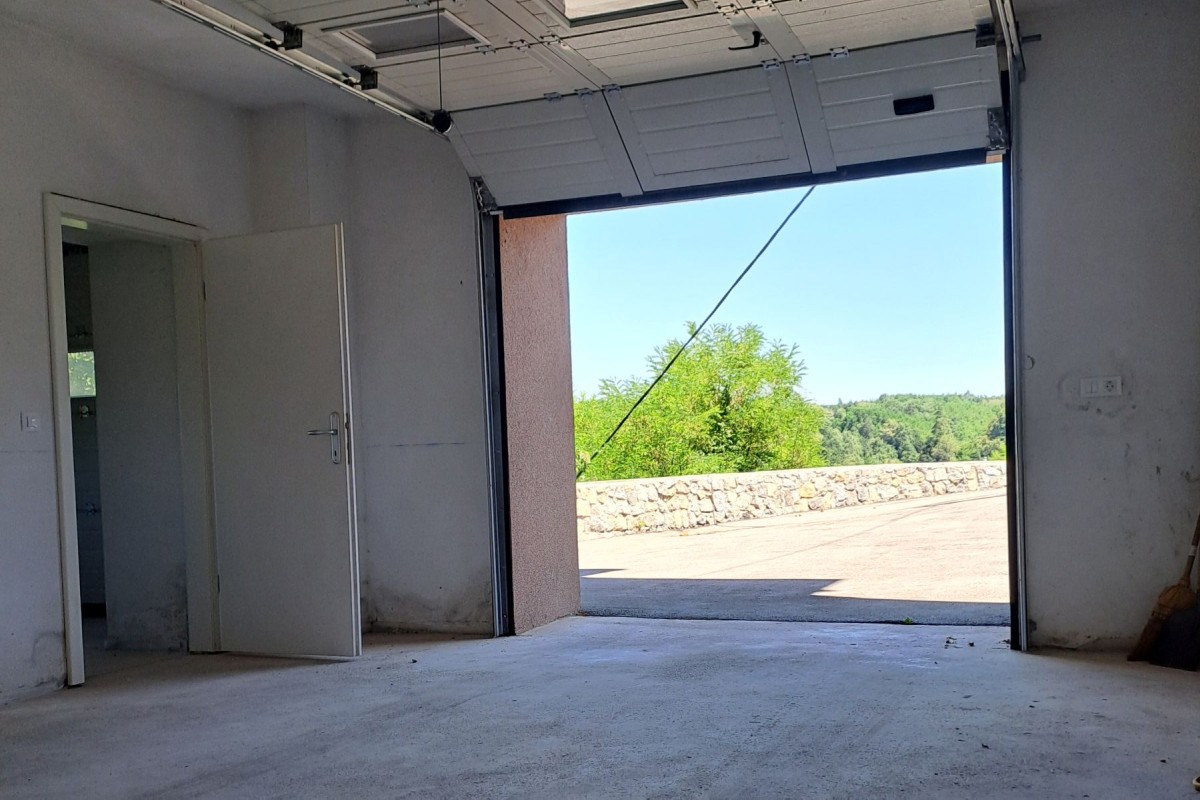 Casa In vendita - LIČKO-SENJSKA PLITVIČKA JEZERA