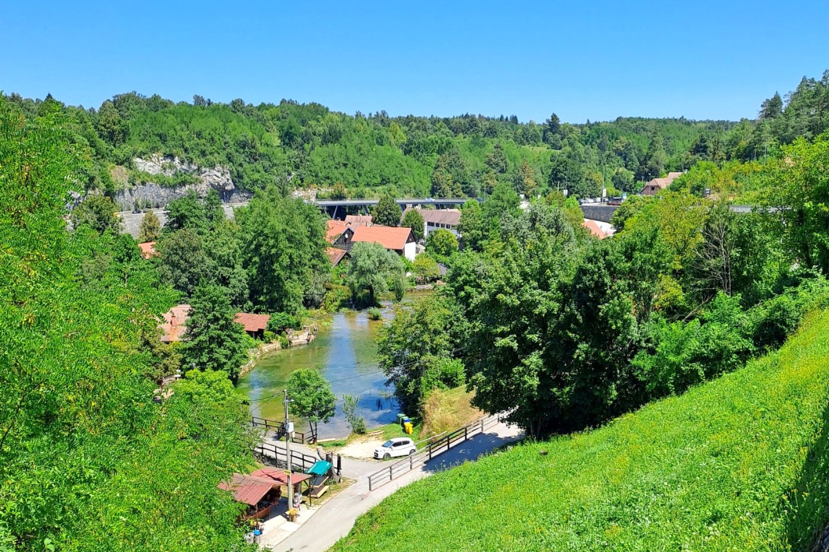 Casa In vendita - Ličko-senjska Plitvička Jezera - foto 2/13