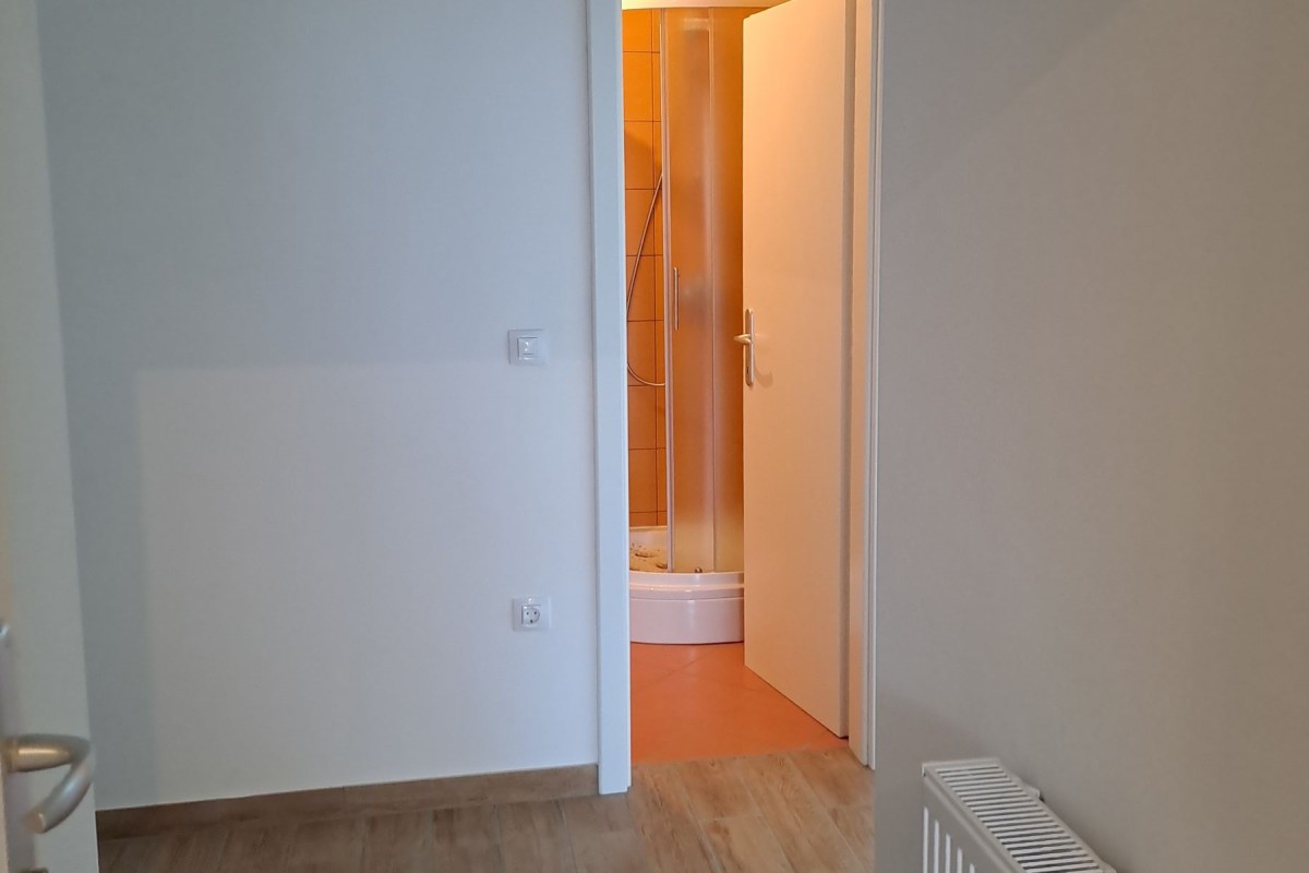 Casa In vendita - LIČKO-SENJSKA PLITVIČKA JEZERA