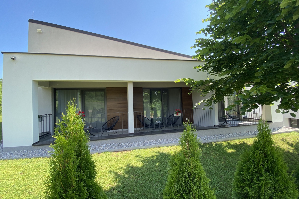 Casa In vendita - LIČKO-SENJSKA PLITVIČKA JEZERA