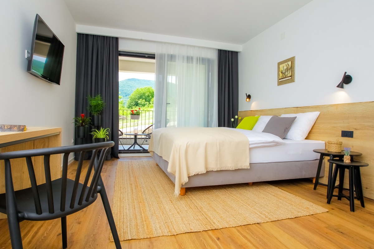 Casa In vendita - LIČKO-SENJSKA PLITVIČKA JEZERA
