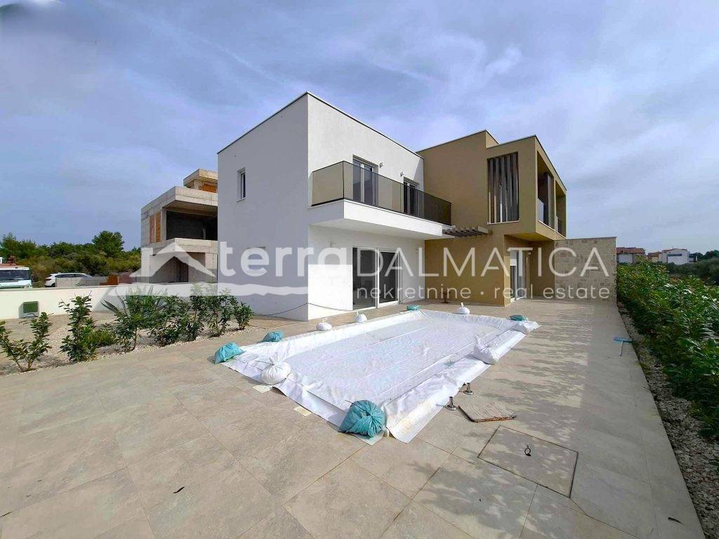 House For sale - šibensko-kninska Vodice - foto 1/3
