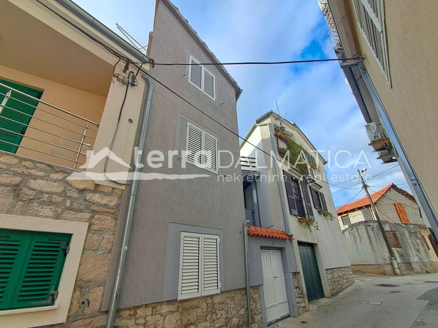 House For sale - ŠIBENSKO-KNINSKA VODICE