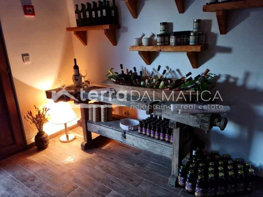 Gewerbefläche Zu verkaufen - ŠIBENSKO-KNINSKA VODICE