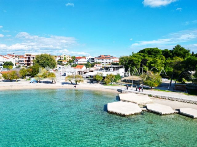 Poslovni prostor na prodaju 274 m² – Vodice