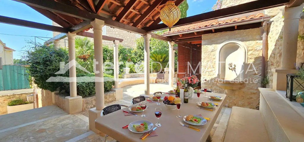 House For sale - Splitsko-dalmatinska Brač - foto 1/21
