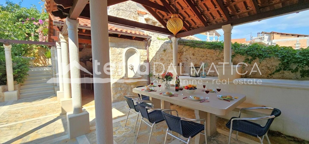 House For sale - SPLITSKO-DALMATINSKA BRAČ