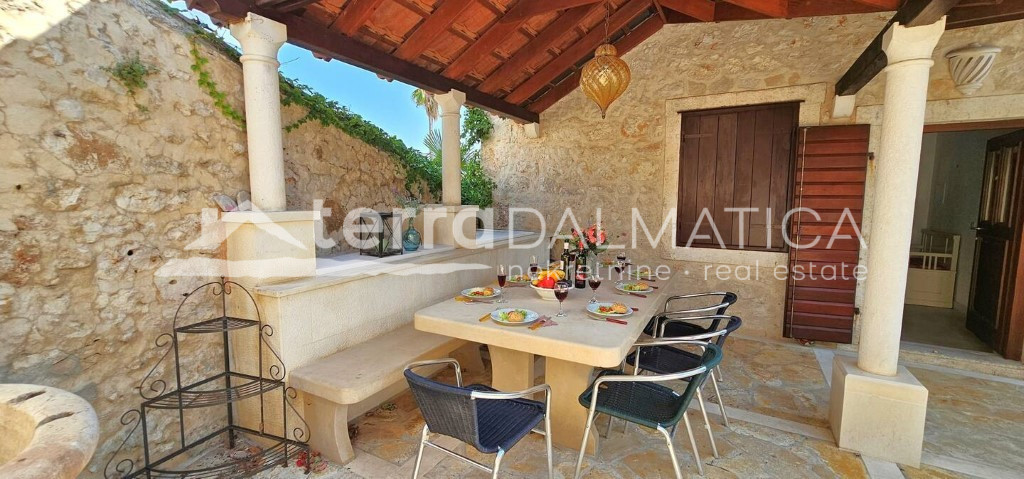 House For sale - SPLITSKO-DALMATINSKA BRAČ