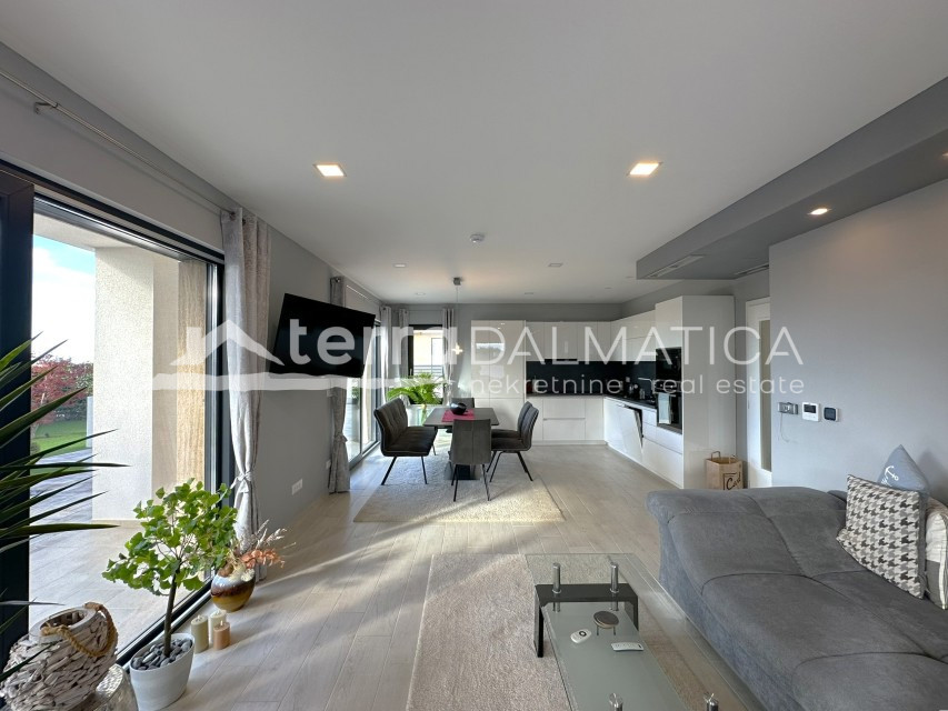 House For sale - ŠIBENSKO-KNINSKA VODICE