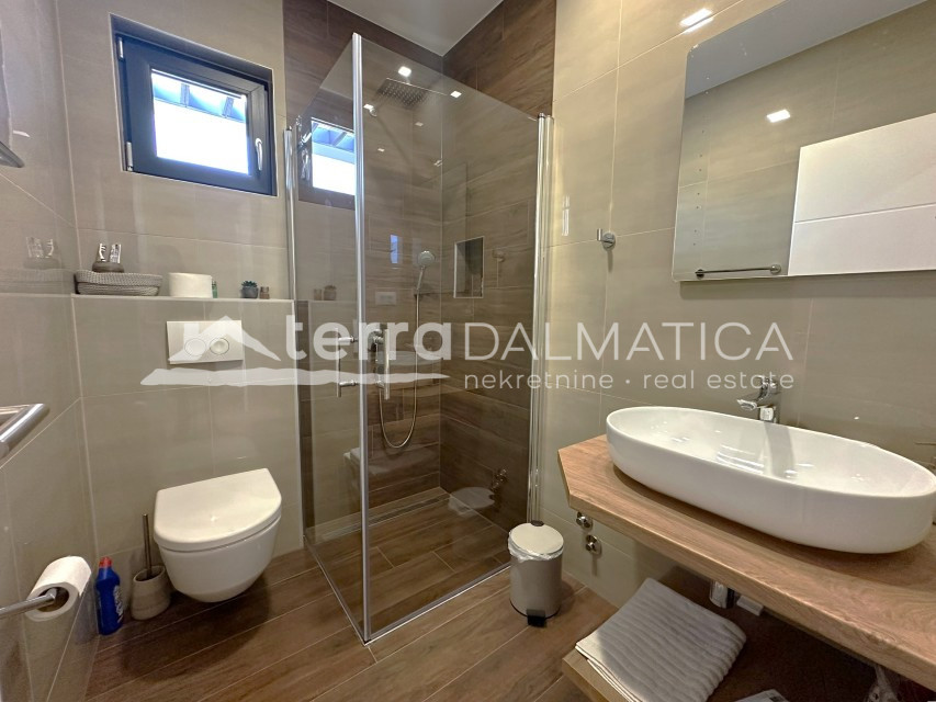 House For sale - ŠIBENSKO-KNINSKA VODICE
