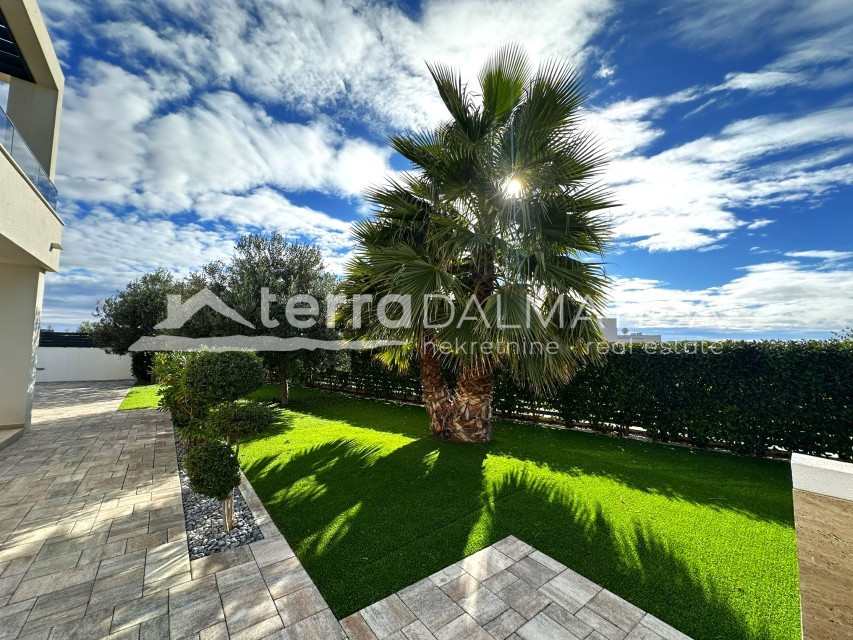 House For sale - ŠIBENSKO-KNINSKA VODICE