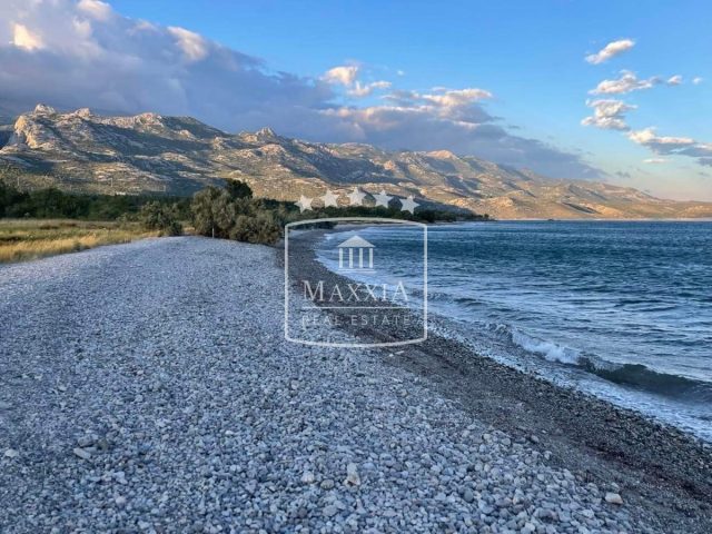 Land for sale 738 m² – Starigrad