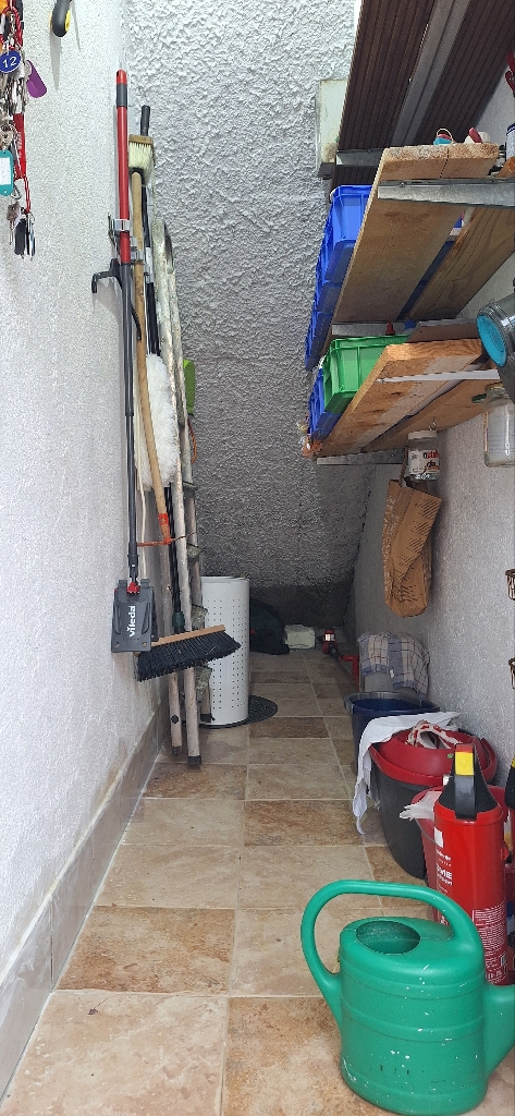 Casa In vendita - ŠIBENSKO-KNINSKA ROGOZNICA