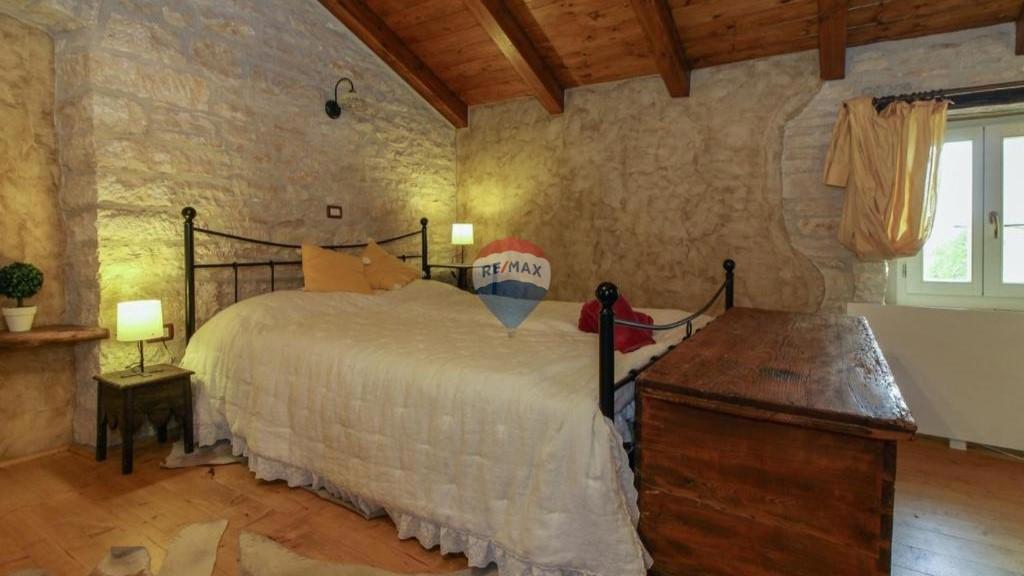 Kuća Na prodaju - ISTARSKA SVETVINČENAT