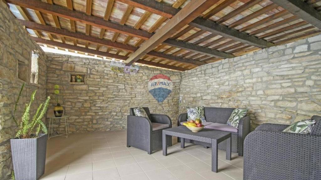Kuća Na prodaju - ISTARSKA SVETVINČENAT
