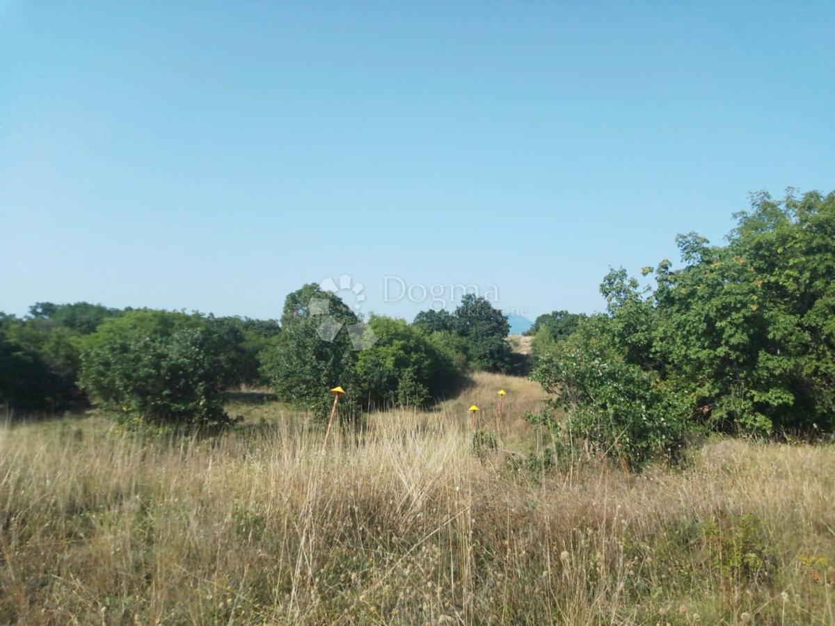 Land For sale - ISTARSKA SVETA NEDELJA