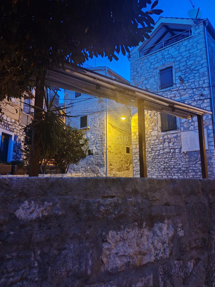 Kuća Na prodaju - ŠIBENSKO-KNINSKA ŠIBENIK