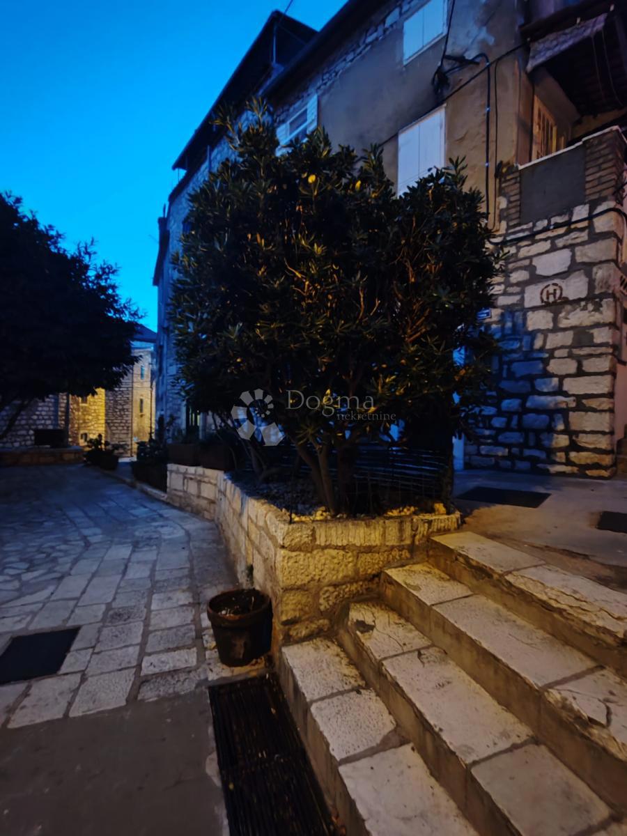 Kuća Na prodaju - ŠIBENSKO-KNINSKA ŠIBENIK