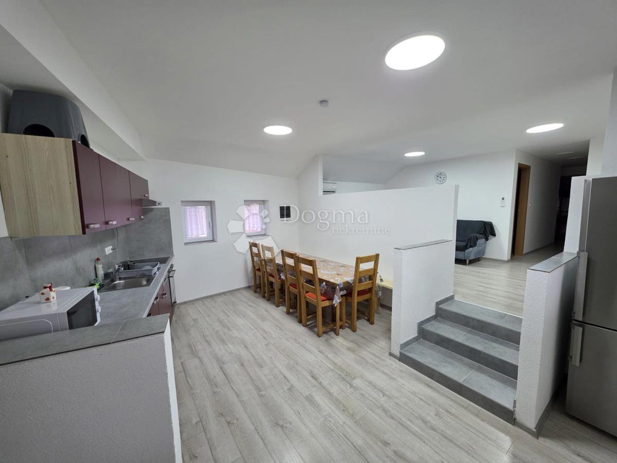 Haus Zu vermieten STRAHONINEC