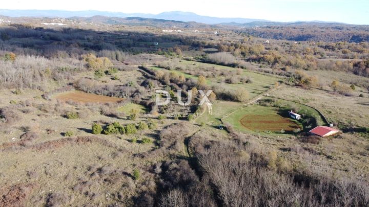 Land for sale 20762 m² – Pazin