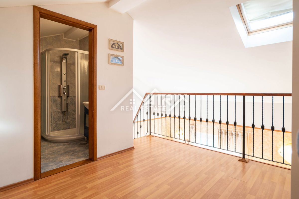 Flat For sale - ISTARSKA NOVIGRAD