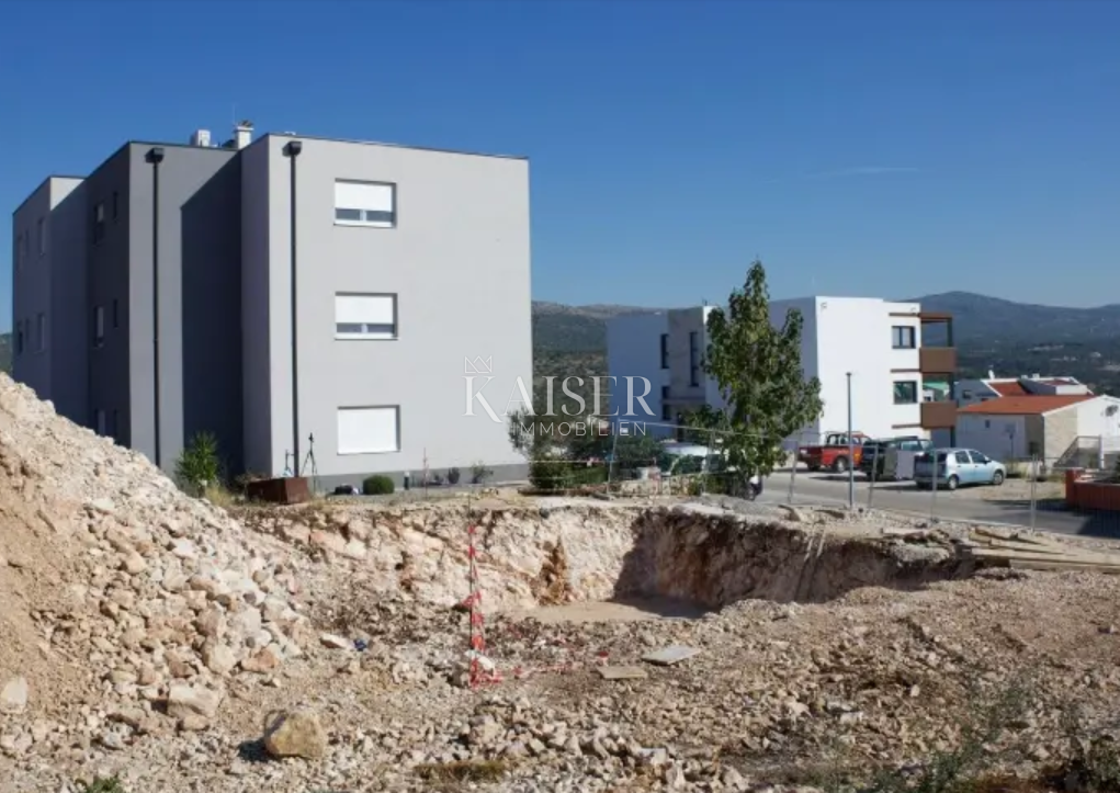 Apartment Zu verkaufen - ŠIBENSKO-KNINSKA ROGOZNICA