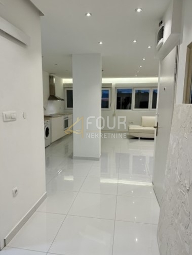 Flat For sale - šibensko-kninska šibenik - foto 1/9