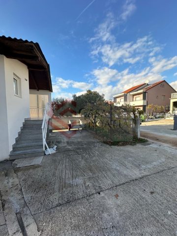 Hiša Na predaj - šibensko-kninska Vodice - foto 2/14